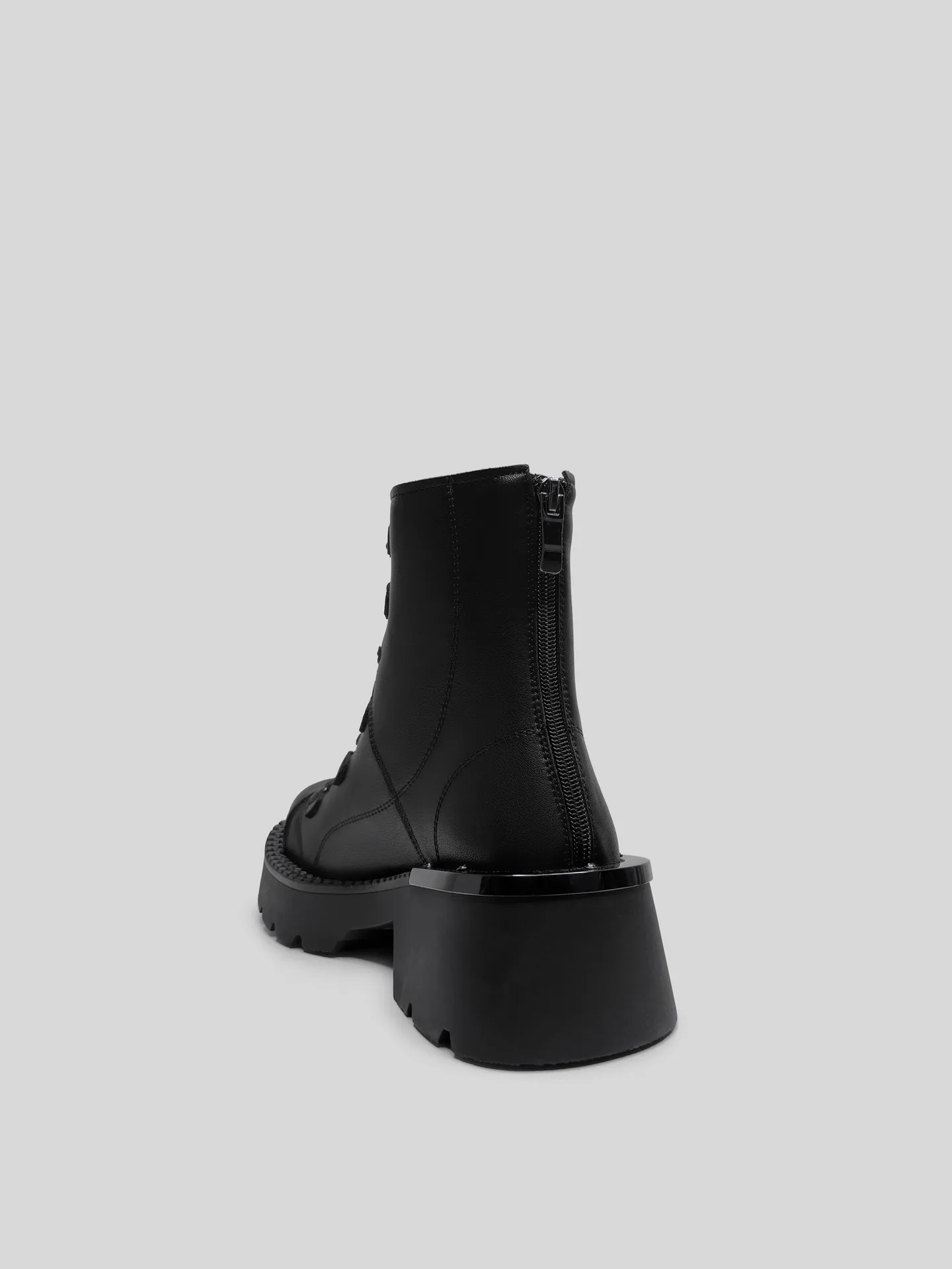 Ботинки Egga QXP523-1 на молнии сзади и шнуровкой спереди с металлическими вставками оптом