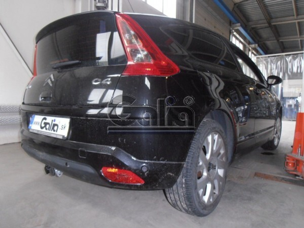 Фаркоп оцинкованный Galia C038C для Citroen C4 2004-2010, 2010-, Peugeot 307 2001-2007, Peugeot 308 2007-2012(паспорт и сертификат в комплекте)(без электрики)