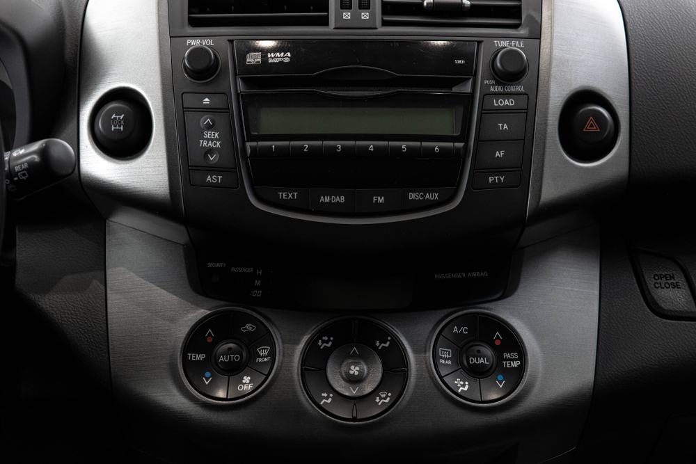 Toyota RAV4, 2011 год