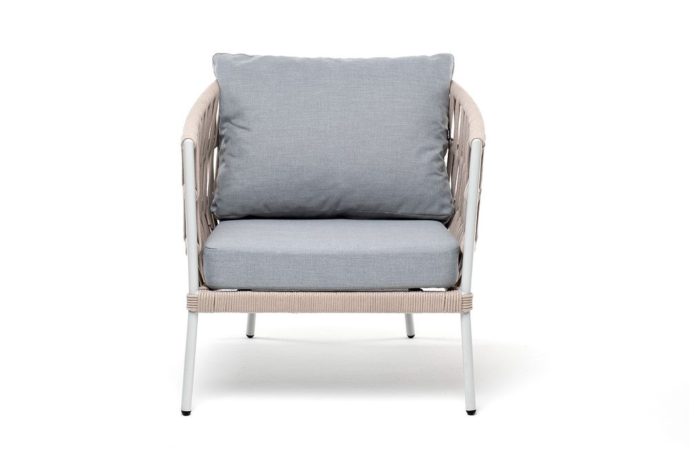 "Диего" кресло плетеное из роупа, каркас алюминий светло-серый (RAL7035) муар, роуп бежевый круглый, ткань светло-серая