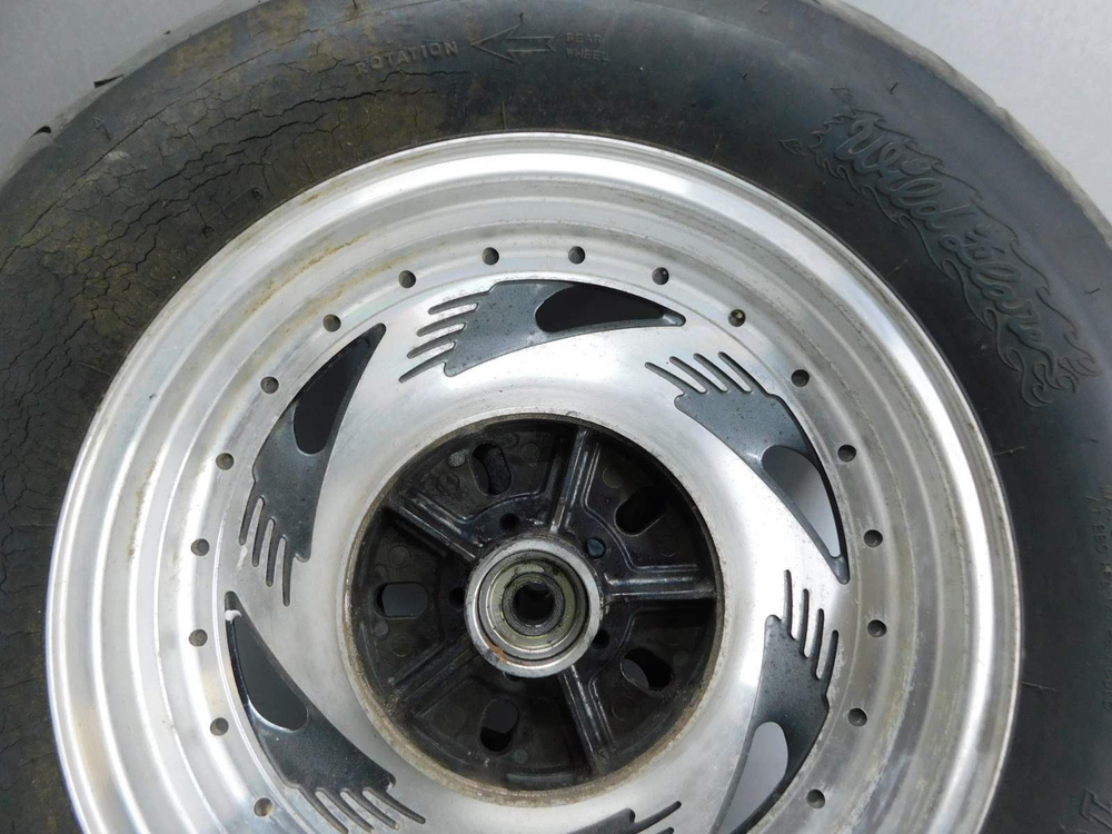 колесо заднее Suzuki Desperado 400 VK52A