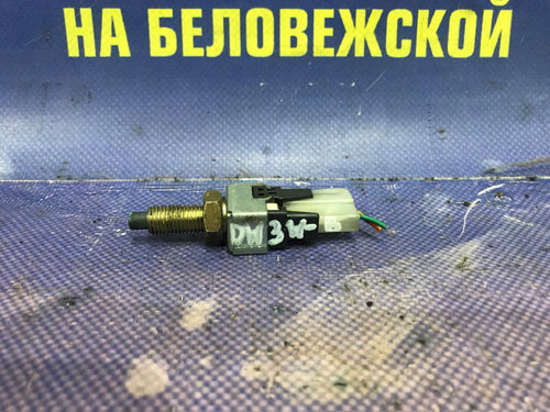 Датчик педали тормоза MAZDA DEMIO 2001