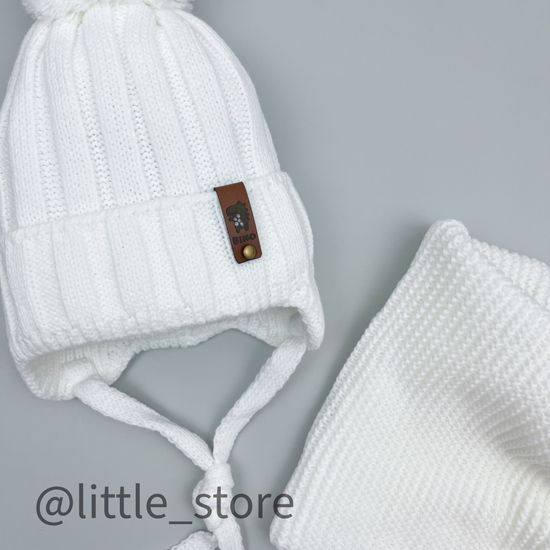 Шапка демисезонная "Дино" со снудом, Белая