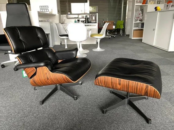 Кресло с оттоманкой Eames Lounge, черная кожа, палисандр