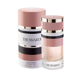 Trussardi Trussardi (Trussardi New Feminine) — парфюмерная вода для женщин.