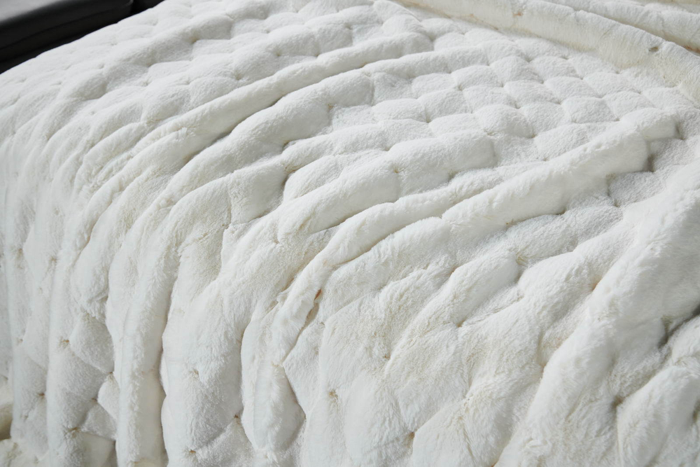 Плед 220x240 Sofi De MarkO Бернард молочный