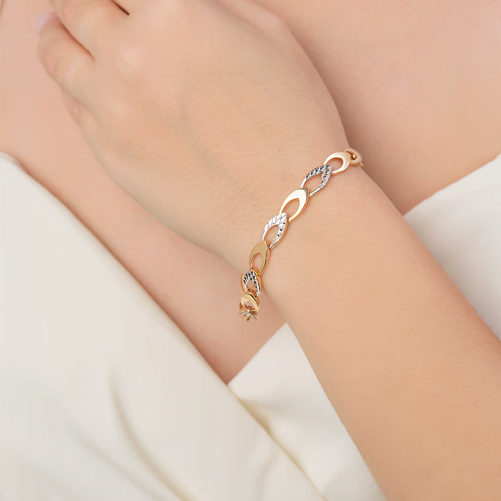 Браслет из красного золота с алмазной гранью