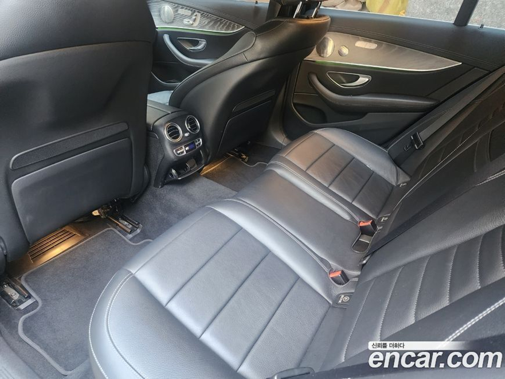 Mercedes-Benz E-Class W213 E350 4MATIC Avangarde (05.2022)