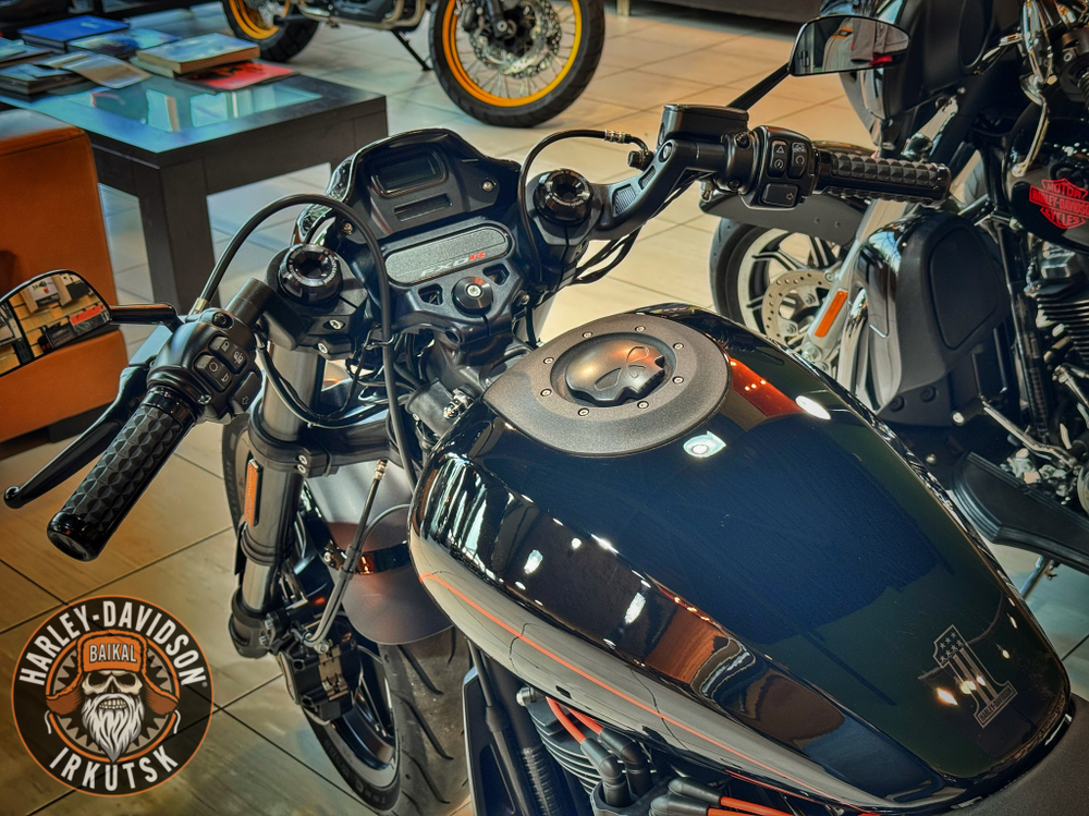Мотоцикл Harley-Davidson® FXDR™ 114
