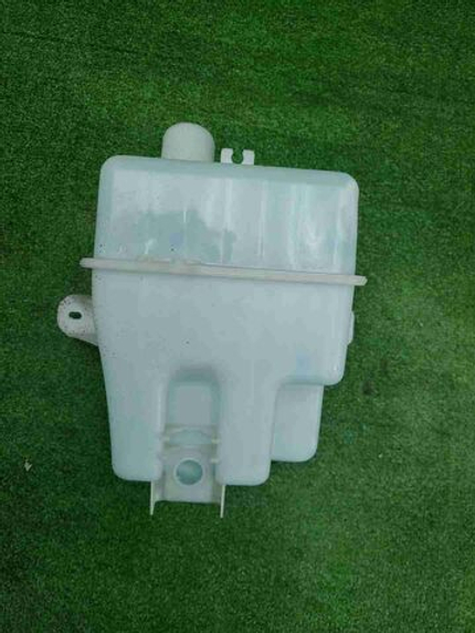 Бачок омывателя Geely Tugella (2019-2024)