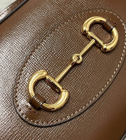 Маленькая женская сумка на плечо Gucci Horsebit 1955 коричневый