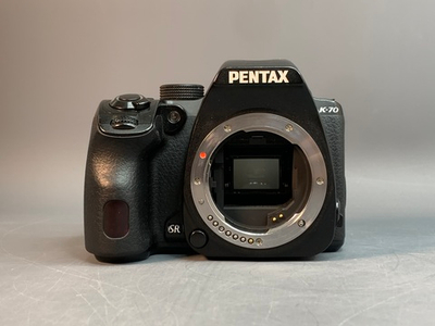Pentax K-70 Kit 18-55 35.590 кадров