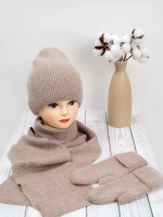 Комплект зимний шапка с шарфом и перчатками теплый вязаный