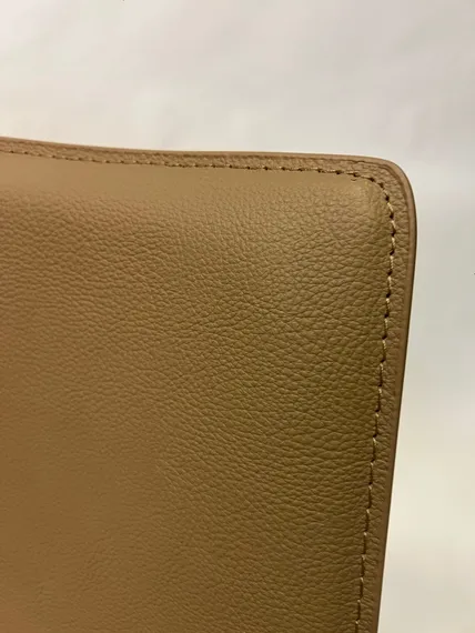 Стул Rolf из фактурной кожи цвета мокко