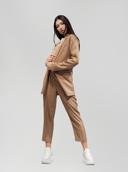 Костюм Lefon 130432 однотонный из пиджака на одну пуговицу и укороченных штанов на резинке