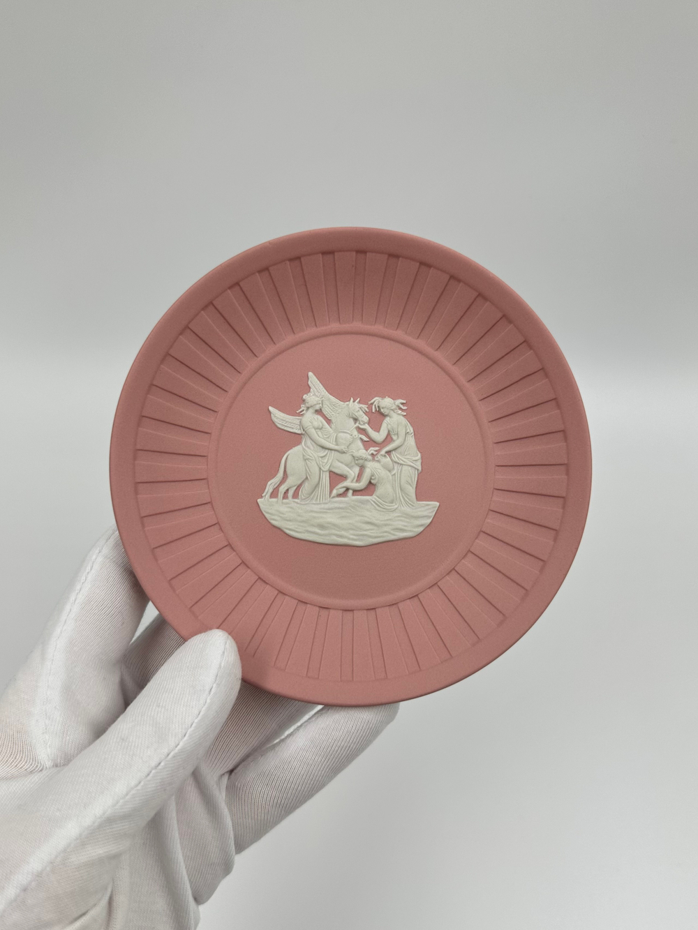 Декоративная тарелочка Wedgwood розовая