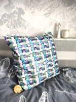 Подушка с наполнителем из кедровой стружки лечебная