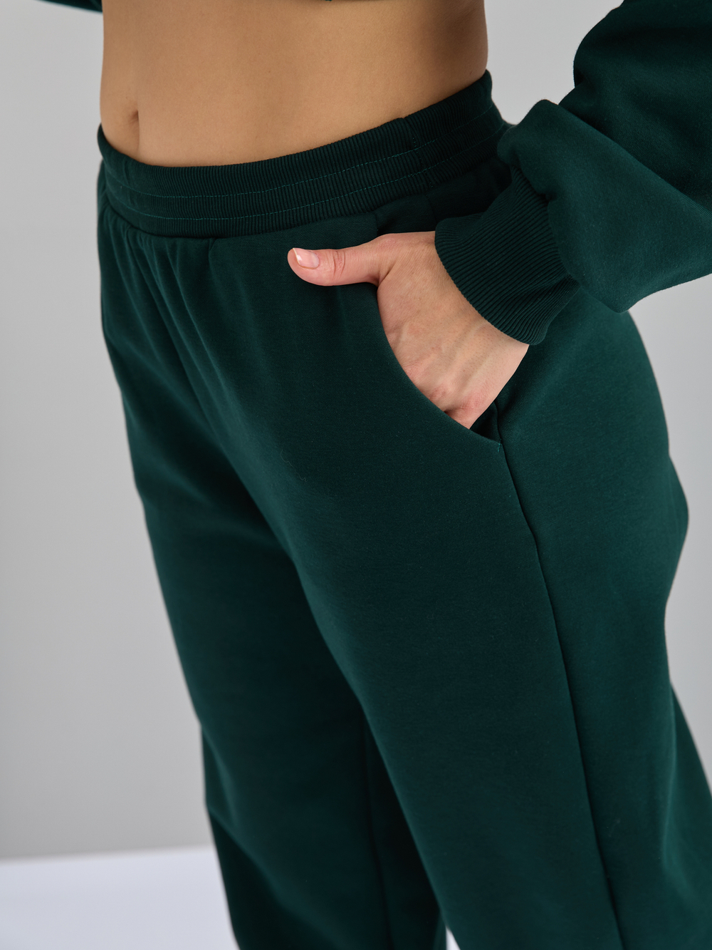 Костюм с брюками КБис-091/бутылочный-п