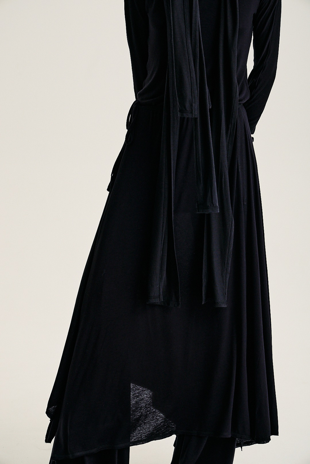 Баска на завязках черная