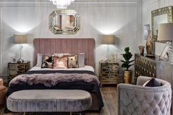 Банкетка велюровая 45x60x140см Garda Decor серо-бежевая на металлическом каркасе