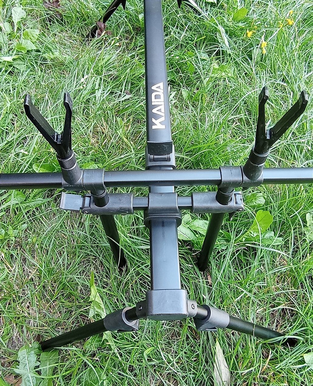 Под для рыбалки ,род-под для удилищ, держатель для удочек, подставка для 4 удилищ. Место под "Ушки" на резьбе