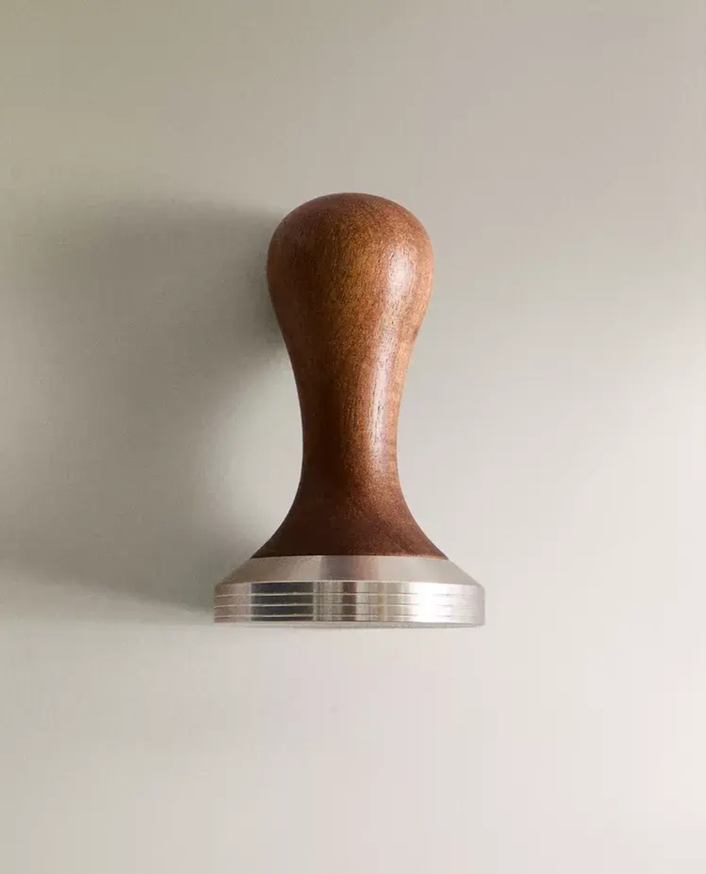 ZARA HOME ПРЕСС ДЛЯ КОФЕ С ДЕРЕВЯННОЙ РУЧКОЙ, СВЕТЛО-БЕЖЕВЫЙ