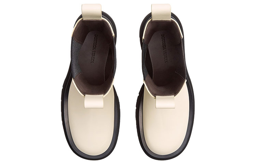 Bottega Veneta Tire Chelsea Boots Women"s Cream