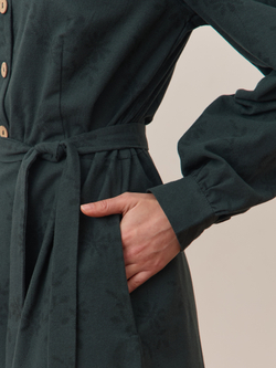 Платье с вырезом-сердечко