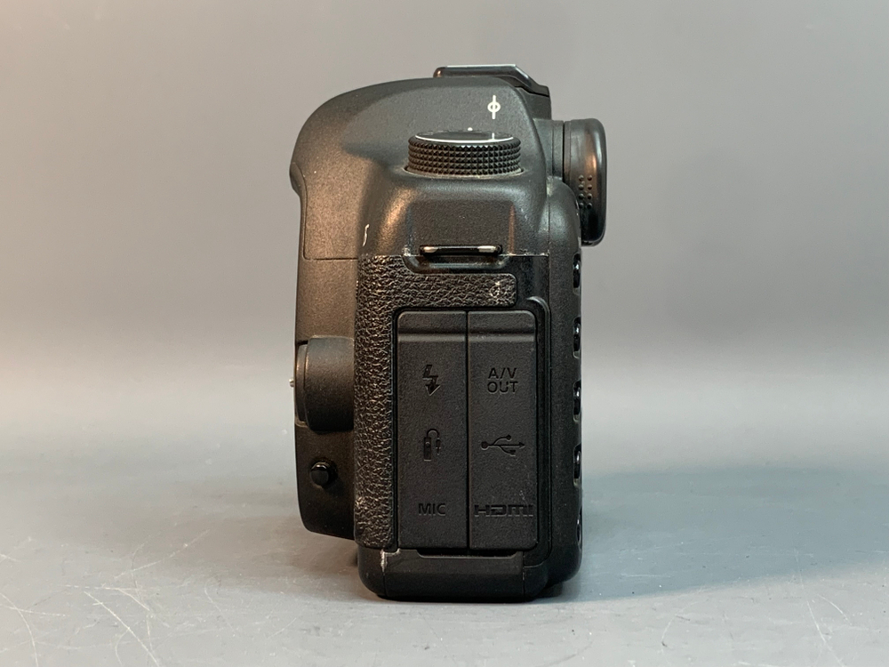 Canon EOS 5D Mark II 43.500 кадров