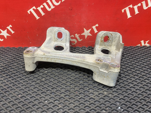 Кронштейн глушителя 2019г