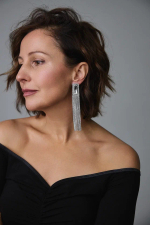 Серьги пусеты с прямоуг. кристал. и длин.нитями из мелких прозр.крист, оттенок серебро