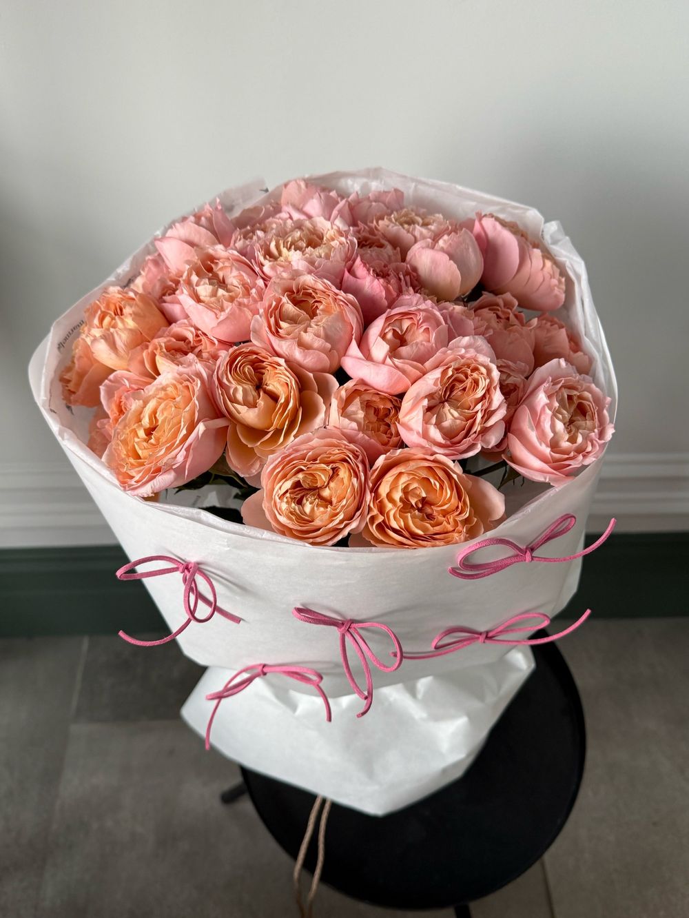 Букет из кустовых пионовидных роз