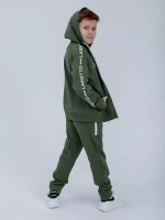 Зеленый спортивный костюм для мальчика в школу