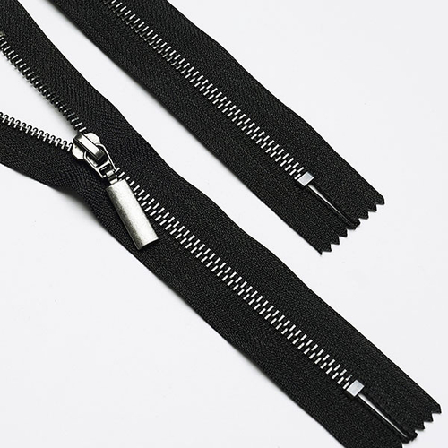 Молнии/Металл Т4 н/раз/18 см черный никель