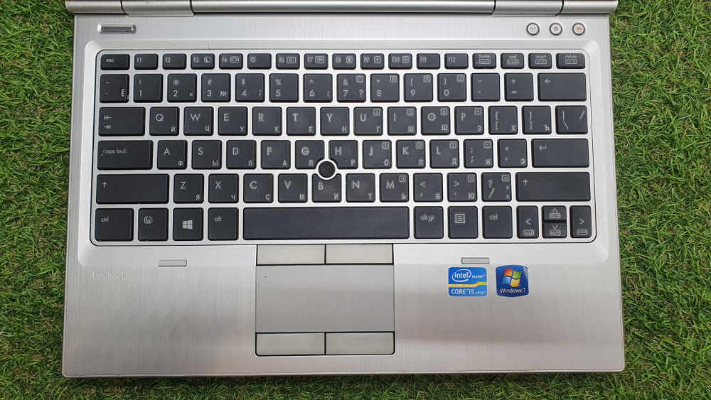 Ноутбук HP i5/6 Gb