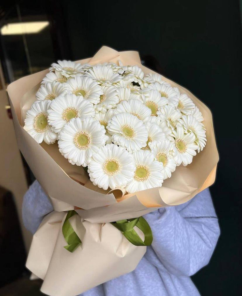 Букет из кремовых гербер "Vanilla Breeze"