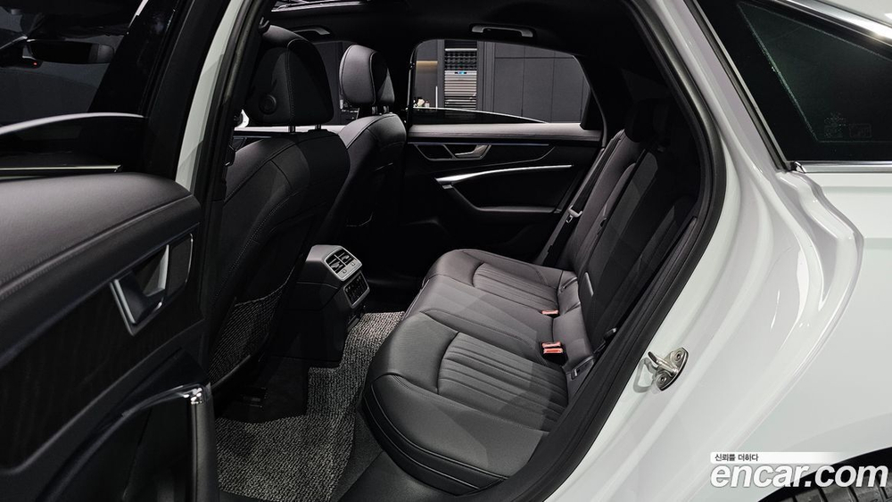 Audi A6 (C8) 40 TDI Premium (10.2023)