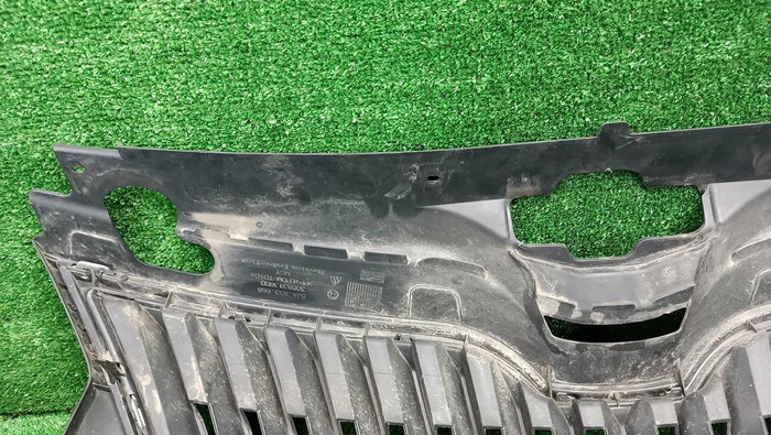 Решетка радиатора Skoda Rapid 1 (2012-2020)