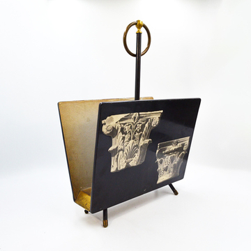Газетница напольная в стиле Пьеро Форназетти. Черный лак, дерево, деколь. Италия, 1960–1970-е