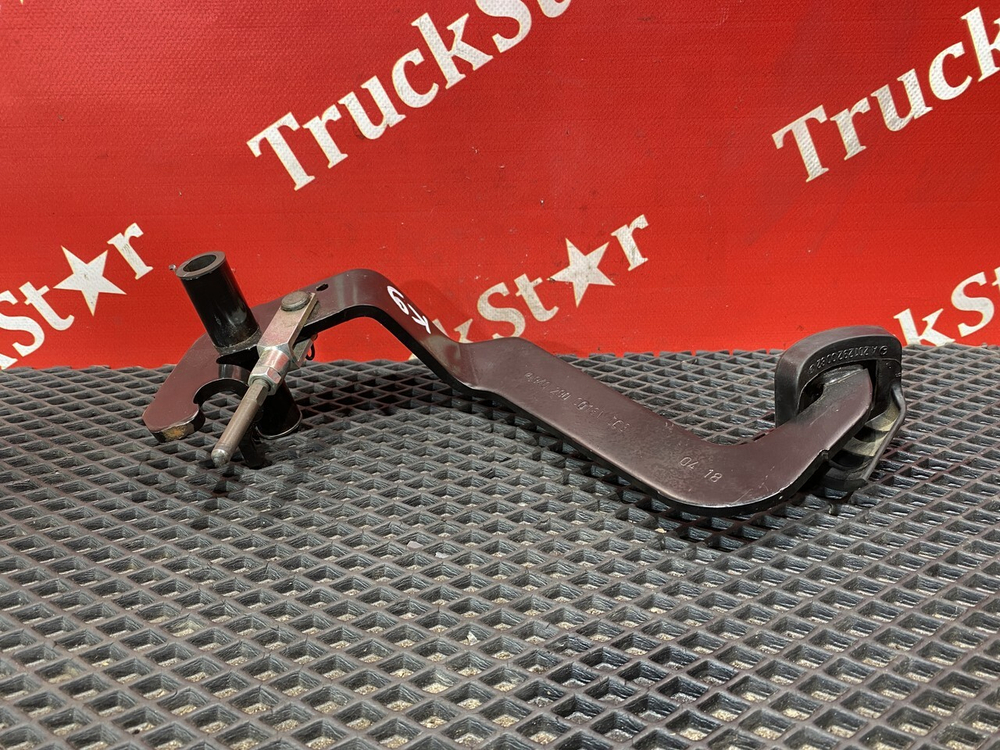 Педаль тормоза