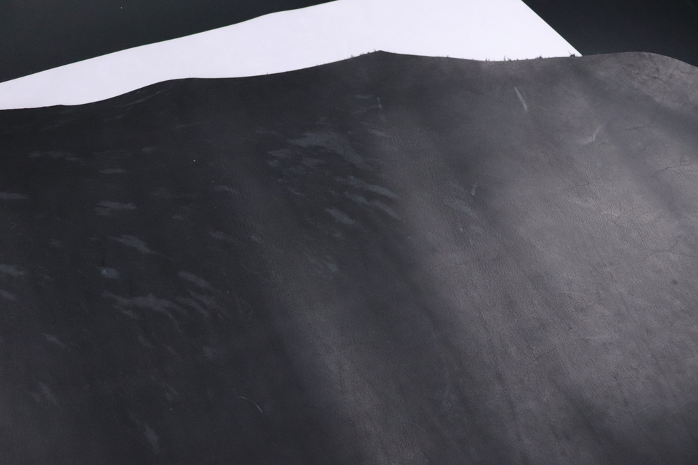 Уценка: 1,8-2,2 Юфть черная 129 дм²