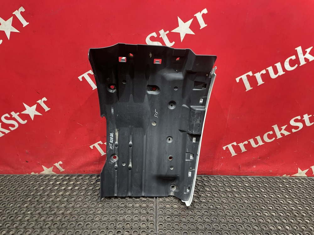 Крыло переднее правое передняя часть 2018г.