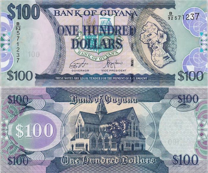100 долларов 2022 Гайана