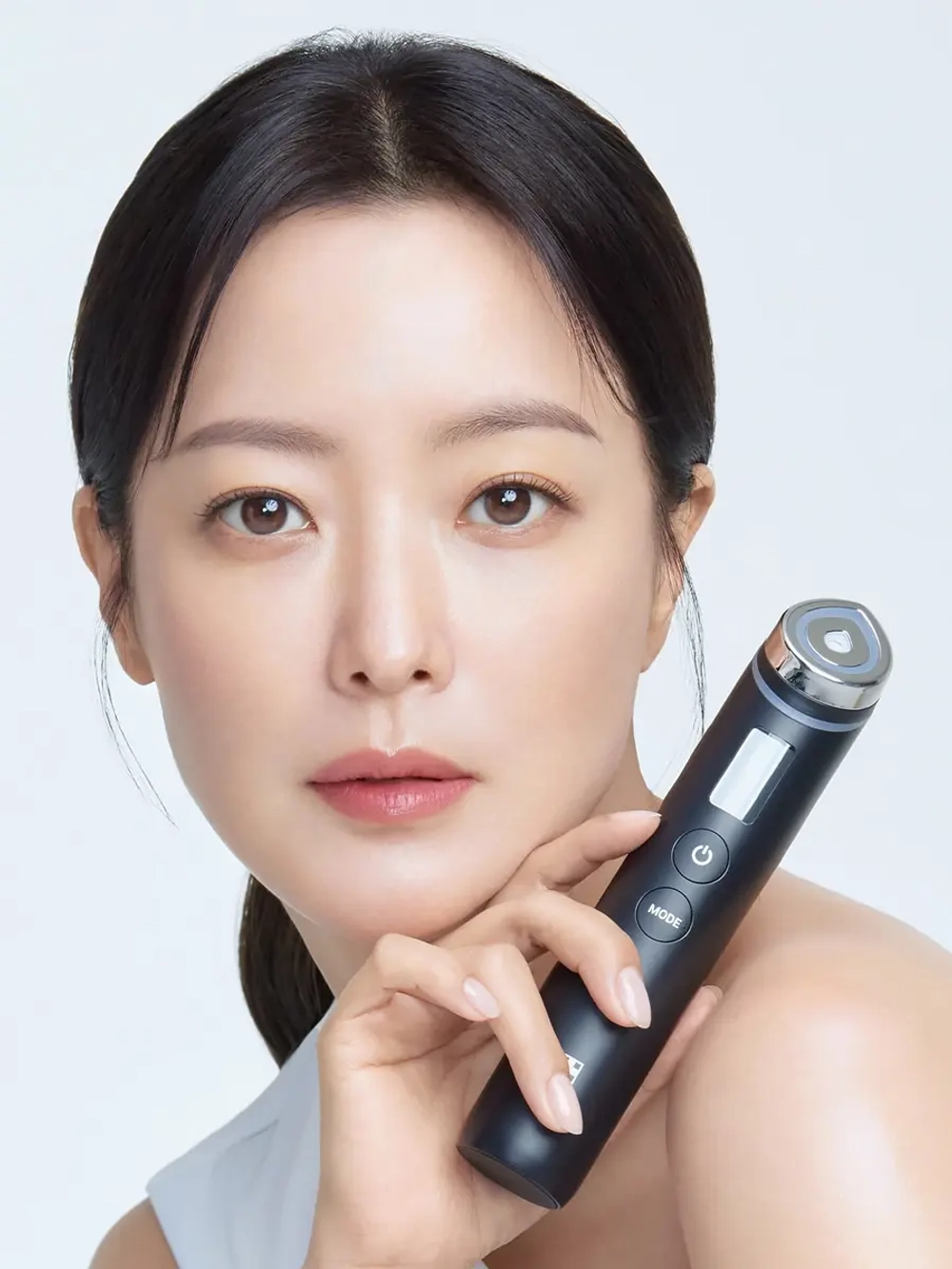 Medicube Микротоковый аппарат для лица 6-в-1 AGE-R Booster Pro Black