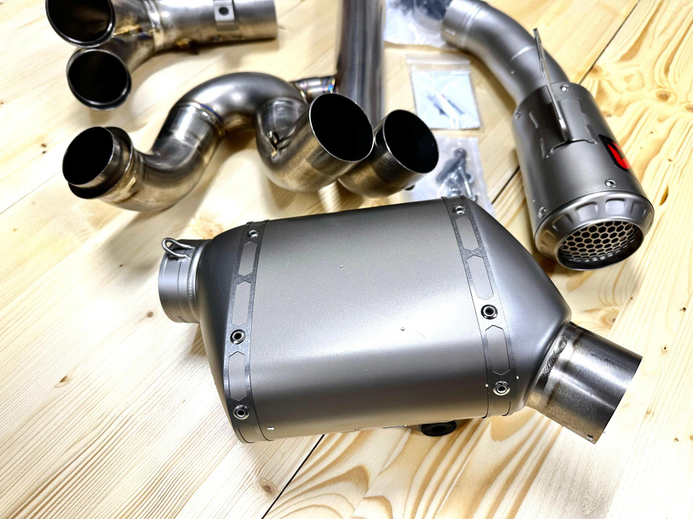 Akrapovic Титановая выхлопная система KTM 1290 / 1390 Super Duke 61705999044