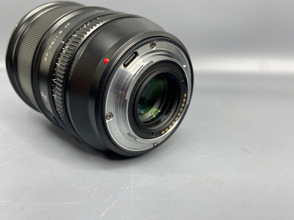 Viltrox AF 75mm F1.2 STM Pro Fujifilm