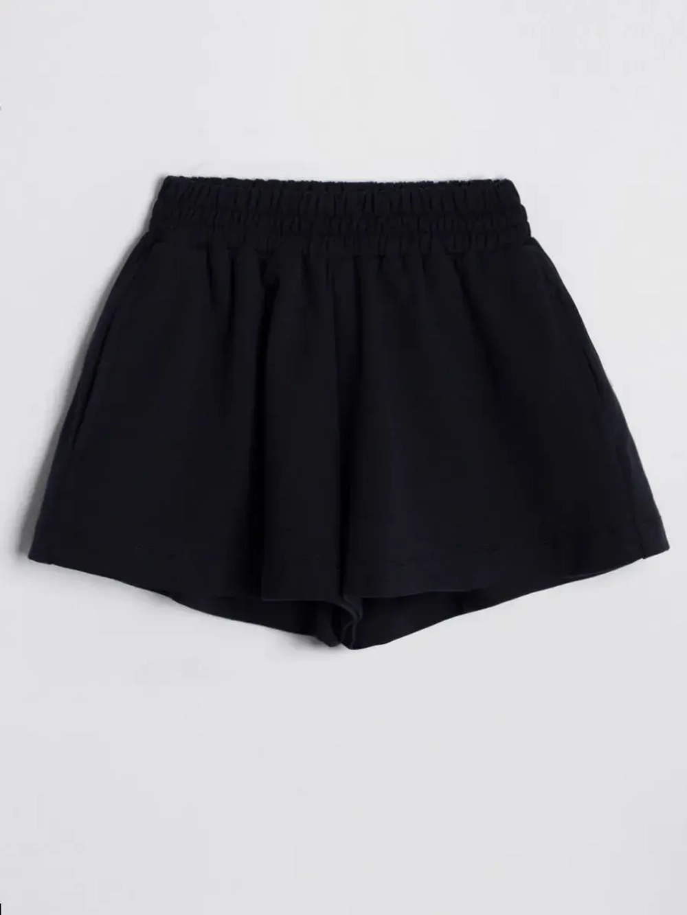 Летний костюм для девочки с шортами