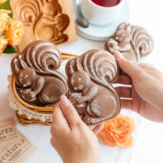 Пряничная форма Белочка