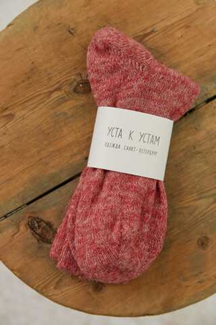 Носки брусничного цвета из шерсти