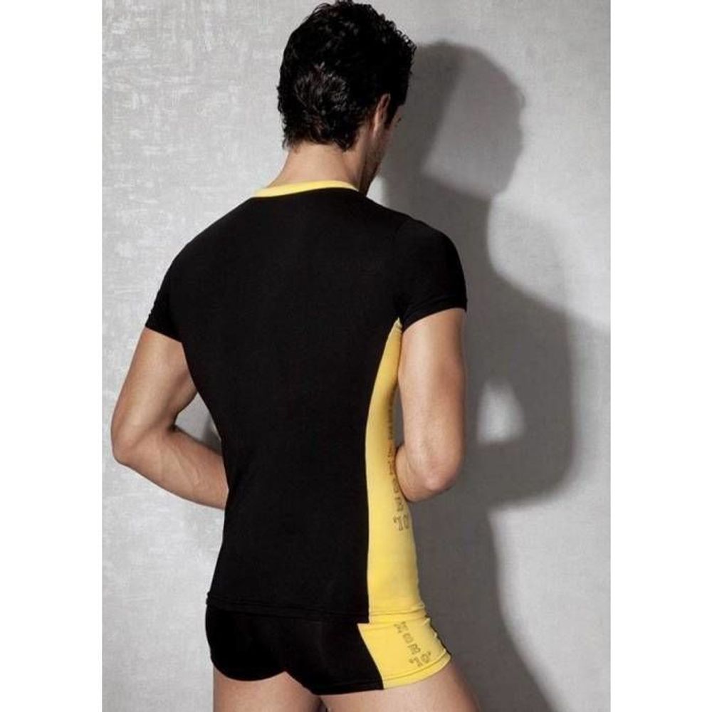 Мужская футболка черная с желтыми вставками 2599